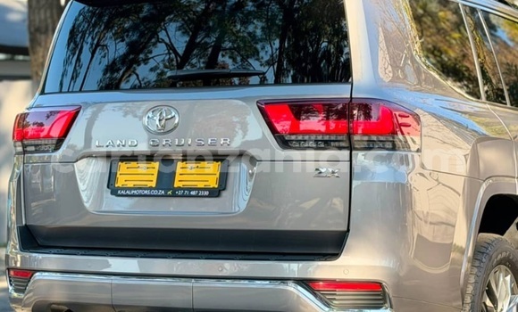 Buy Import Toyota Land Cruiser Silver Car in Dar es Salaam in Dar es Salaam Buy Import Toyota Land Cruiser Silver Car in Dar es Salaam in Dar es Salaam