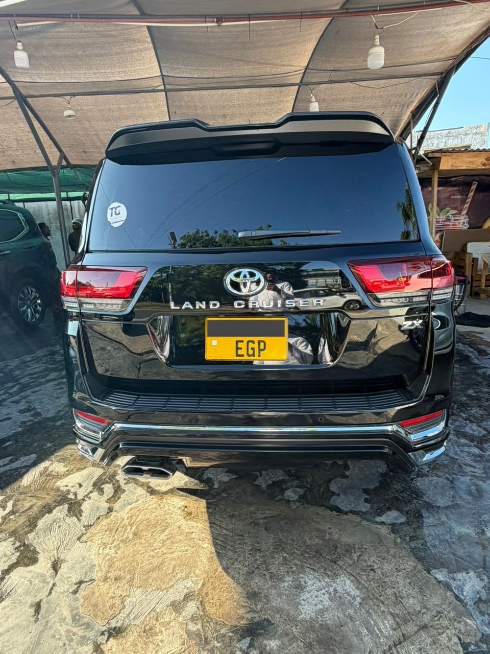 Buy import toyota land cruiser black car in dar es salaam in dar