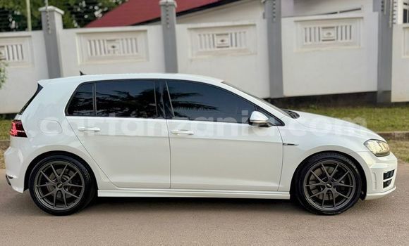 Nunua Imported Volkswagen Golf Nyeupe Gari ndani ya Dar es Salaam nchini Dar es Salaam Nunua Imported Volkswagen Golf Nyeupe Gari ndani ya Dar es Salaam nchini Dar es Salaam