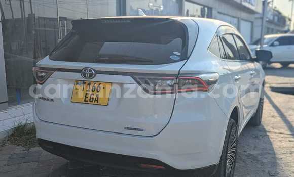 Nunua Ilio tumika Toyota Harrier Nyeupe Gari ndani ya Dar es Salaam nchini Dar es Salaam Nunua Ilio tumika Toyota Harrier Nyeupe Gari ndani ya Dar es Salaam nchini Dar es Salaam