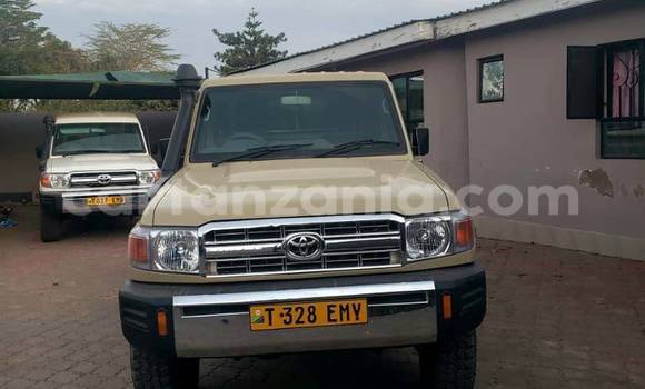 Buy Used Toyota Land Cruiser Other Car in Dar es Salaam in Dar es Salaam