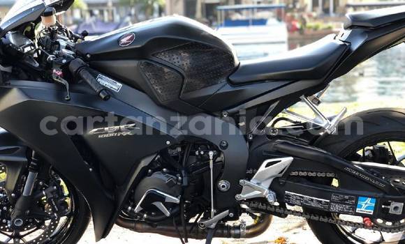 Buy Used Honda CBR Black Bike in Arusha in Arusha Buy Used Honda CBR Black Bike in Arusha in Arusha