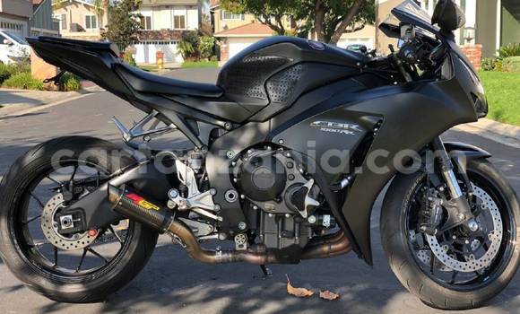 Buy Used Honda CBR Black Bike in Arusha in Arusha Buy Used Honda CBR Black Bike in Arusha in Arusha