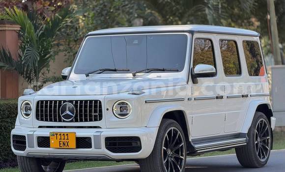 Buy Used Mercedes-Benz GLC 250D White Car in Dar es Salaam in Dar es Salaam Buy Used Mercedes-Benz GLC 250D White Car in Dar es Salaam in Dar es Salaam