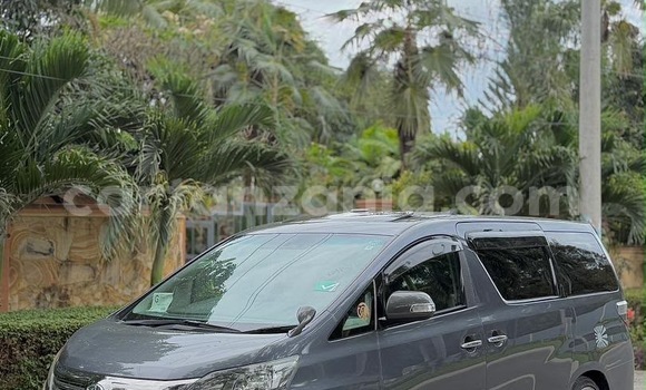 Buy Import Toyota Vellfire Other Car in Dar es Salaam in Dar es Salaam Buy Import Toyota Vellfire Other Car in Dar es Salaam in Dar es Salaam