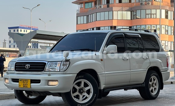 Nunua Ilio tumika Toyota Land Cruiser Nyeupe Gari ndani ya Dar es Salaam nchini Dar es Salaam Nunua Ilio tumika Toyota Land Cruiser Nyeupe Gari ndani ya Dar es Salaam nchini Dar es Salaam