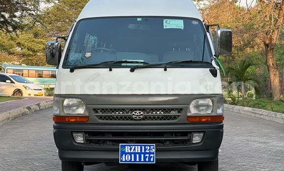 Buy Import Toyota Hiace White Car in Dar es Salaam in Dar es Salaam Buy Import Toyota Hiace White Car in Dar es Salaam in Dar es Salaam