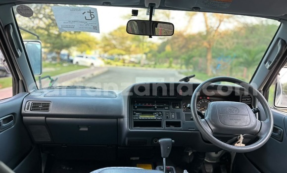 Buy Import Toyota Hiace White Car in Dar es Salaam in Dar es Salaam Buy Import Toyota Hiace White Car in Dar es Salaam in Dar es Salaam