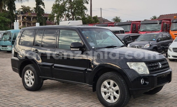 Buy Import Mitsubishi Pajero Black Car in Dar es Salaam in Dar es Salaam Buy Import Mitsubishi Pajero Black Car in Dar es Salaam in Dar es Salaam