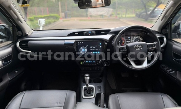 Buy Used Toyota Hilux White Car in Dar es Salaam in Dar es Salaam Buy Used Toyota Hilux White Car in Dar es Salaam in Dar es Salaam