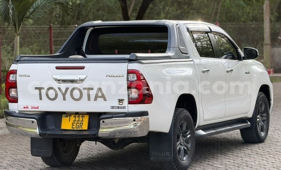 Buy Used Toyota Hilux White Car in Dar es Salaam in Dar es Salaam Buy Used Toyota Hilux White Car in Dar es Salaam in Dar es Salaam