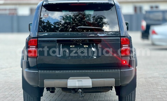 Buy Import Toyota Land Cruiser Other Car in Dar es Salaam in Dar es Salaam Buy Import Toyota Land Cruiser Other Car in Dar es Salaam in Dar es Salaam