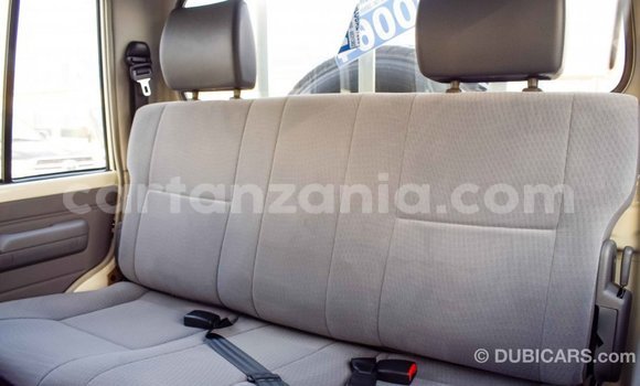 Buy Import Toyota Land Cruiser White Car in Import - Dubai in Arusha Buy Import Toyota Land Cruiser White Car in Import - Dubai in Arusha