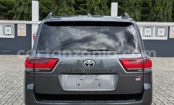 Buy Import Toyota Land Cruiser Other Car in Dar es Salaam in Dar es Salaam Buy Import Toyota Land Cruiser Other Car in Dar es Salaam in Dar es Salaam
