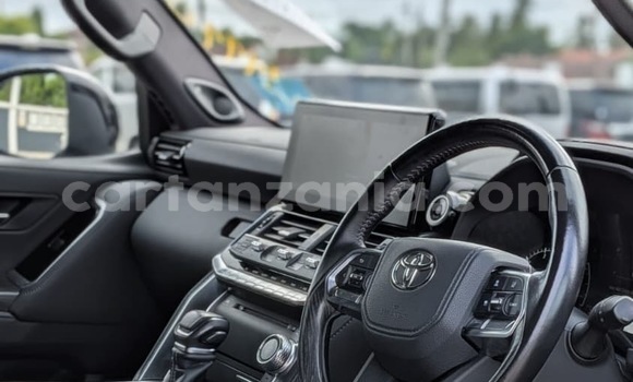 Buy Import Toyota Land Cruiser Other Car in Dar es Salaam in Dar es Salaam Buy Import Toyota Land Cruiser Other Car in Dar es Salaam in Dar es Salaam
