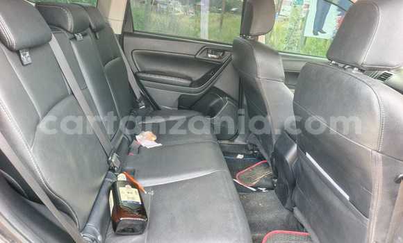 Buy Import Land Rover Defender White Car in Dar es Salaam in Dar es Salaam Buy Import Land Rover Defender White Car in Dar es Salaam in Dar es Salaam