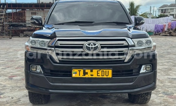 Buy Used Toyota Land Cruiser Black Car in Dar es Salaam in Dar es Salaam
