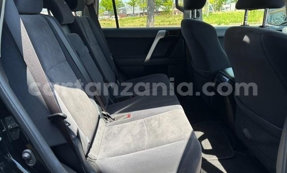 Nunua Ilio tumika Toyota Land Cruiser Prado Nyeusi Gari ndani ya Arusha nchini Arusha Nunua Ilio tumika Toyota Land Cruiser Prado Nyeusi Gari ndani ya Arusha nchini Arusha