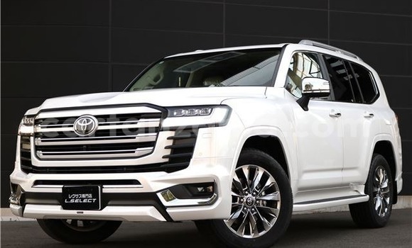 Nunua Ilio tumika Toyota Land Cruiser Nyeupe Gari ndani ya Biharamulo nchini Kagera Nunua Ilio tumika Toyota Land Cruiser Nyeupe Gari ndani ya Biharamulo nchini Kagera