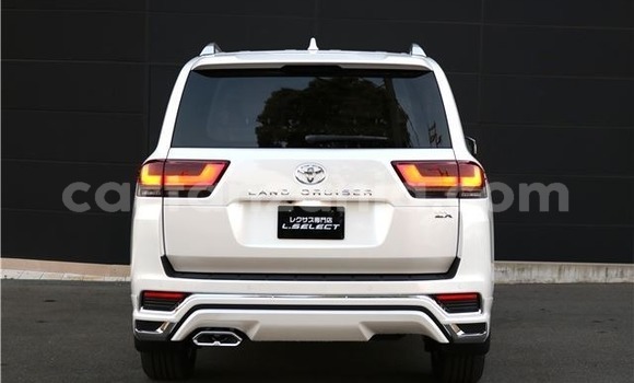 Nunua Ilio tumika Toyota Land Cruiser Nyeupe Gari ndani ya Biharamulo nchini Kagera Nunua Ilio tumika Toyota Land Cruiser Nyeupe Gari ndani ya Biharamulo nchini Kagera