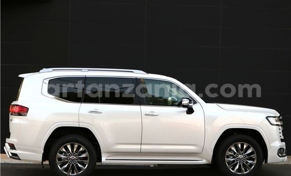 Nunua Ilio tumika Toyota Land Cruiser Nyeupe Gari ndani ya Biharamulo nchini Kagera Nunua Ilio tumika Toyota Land Cruiser Nyeupe Gari ndani ya Biharamulo nchini Kagera