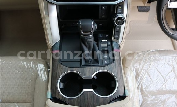Nunua Ilio tumika Toyota Land Cruiser Nyeupe Gari ndani ya Biharamulo nchini Kagera Nunua Ilio tumika Toyota Land Cruiser Nyeupe Gari ndani ya Biharamulo nchini Kagera