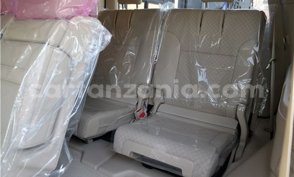 Nunua Ilio tumika Toyota Land Cruiser Nyeupe Gari ndani ya Biharamulo nchini Kagera Nunua Ilio tumika Toyota Land Cruiser Nyeupe Gari ndani ya Biharamulo nchini Kagera