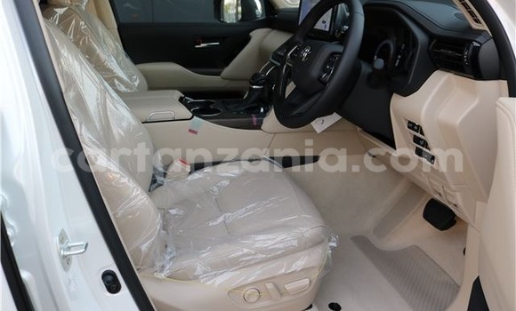 Nunua Ilio tumika Toyota Land Cruiser Nyeupe Gari ndani ya Biharamulo nchini Kagera Nunua Ilio tumika Toyota Land Cruiser Nyeupe Gari ndani ya Biharamulo nchini Kagera