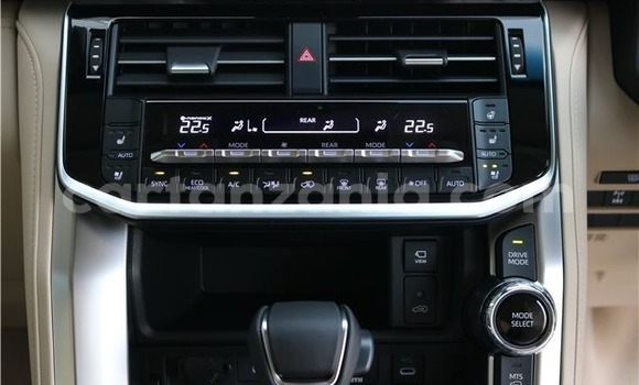 Nunua Ilio tumika Toyota Land Cruiser Nyeupe Gari ndani ya Biharamulo nchini Kagera Nunua Ilio tumika Toyota Land Cruiser Nyeupe Gari ndani ya Biharamulo nchini Kagera