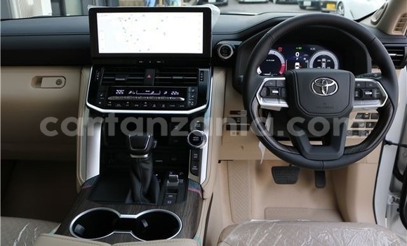 Nunua Ilio tumika Toyota Land Cruiser Nyeupe Gari ndani ya Biharamulo nchini Kagera Nunua Ilio tumika Toyota Land Cruiser Nyeupe Gari ndani ya Biharamulo nchini Kagera