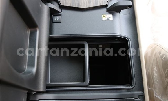 Nunua Ilio tumika Toyota Land Cruiser Nyeupe Gari ndani ya Biharamulo nchini Kagera Nunua Ilio tumika Toyota Land Cruiser Nyeupe Gari ndani ya Biharamulo nchini Kagera