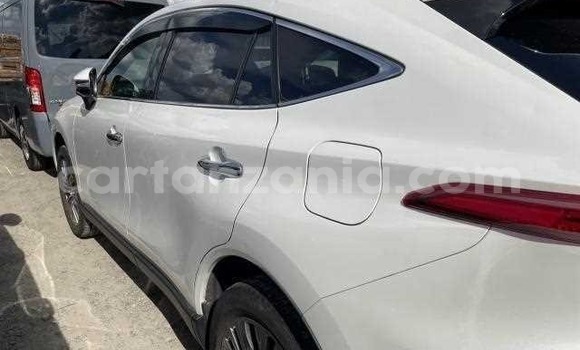 Nunua Ilio tumika Toyota Harrier Nyeupe Gari ndani ya Arusha nchini Arusha Nunua Ilio tumika Toyota Harrier Nyeupe Gari ndani ya Arusha nchini Arusha