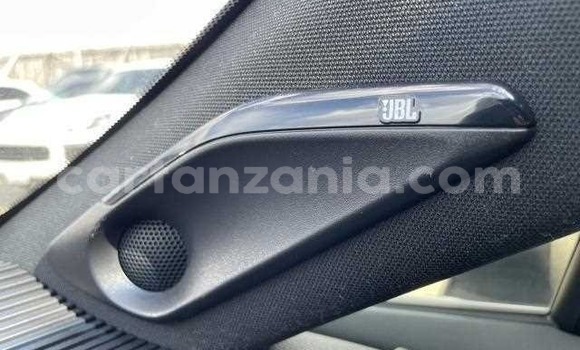 Nunua Ilio tumika Toyota Harrier Nyeupe Gari ndani ya Arusha nchini Arusha Nunua Ilio tumika Toyota Harrier Nyeupe Gari ndani ya Arusha nchini Arusha