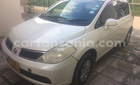 Nunua Ilio tumika Nissan Tiida Nyeupe Gari ndani ya Dar es Salaam nchini Dar es Salaam Nunua Ilio tumika Nissan Tiida Nyeupe Gari ndani ya Dar es Salaam nchini Dar es Salaam