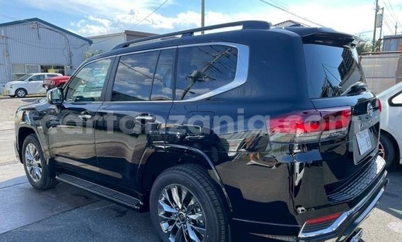 Nunua Ilio tumika Toyota Land Cruiser Nyeusi Gari ndani ya Arusha nchini Arusha Nunua Ilio tumika Toyota Land Cruiser Nyeusi Gari ndani ya Arusha nchini Arusha