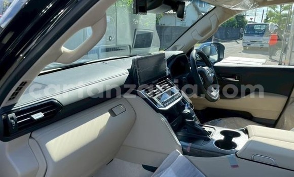 Nunua Ilio tumika Toyota Land Cruiser Nyeusi Gari ndani ya Arusha nchini Arusha Nunua Ilio tumika Toyota Land Cruiser Nyeusi Gari ndani ya Arusha nchini Arusha