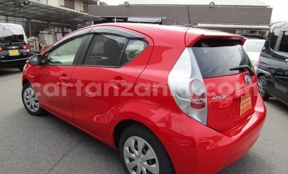 Nunua Ilio tumika Toyota Aqua Nyekundu Gari ndani ya Arusha nchini Arusha Nunua Ilio tumika Toyota Aqua Nyekundu Gari ndani ya Arusha nchini Arusha
