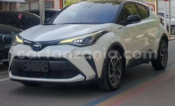 Buy Used Toyota C-HR White Car in Dar es Salaam in Dar es Salaam Buy Used Toyota C-HR White Car in Dar es Salaam in Dar es Salaam