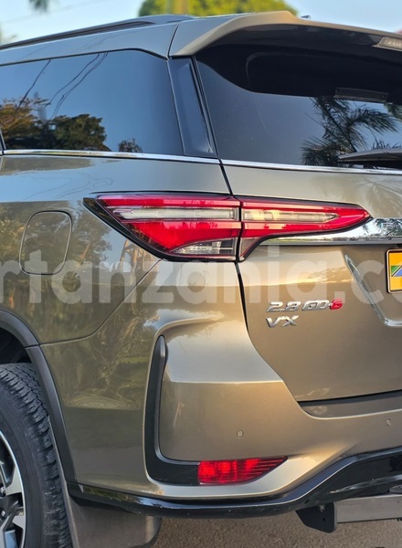 Big with watermark toyota fortuner dar es salaam ilala 34402