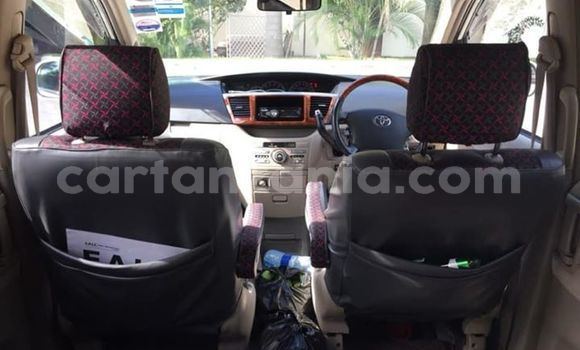Buy Used Toyota Noah White Car in Dar es Salaam in Dar es Salaam Buy Used Toyota Noah White Car in Dar es Salaam in Dar es Salaam