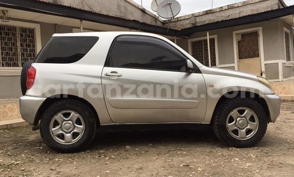 Buy Used Toyota RAV4 Silver Car in Dar es Salaam in Dar es Salaam Buy Used Toyota RAV4 Silver Car in Dar es Salaam in Dar es Salaam