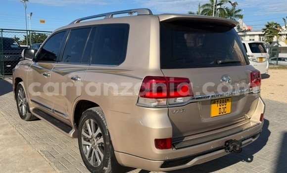 Buy Import Toyota Land Cruiser Beige Car in Dar es Salaam in Dar es Salaam Buy Import Toyota Land Cruiser Beige Car in Dar es Salaam in Dar es Salaam