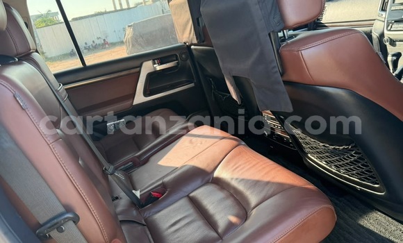 Buy Import Toyota Land Cruiser Beige Car in Dar es Salaam in Dar es Salaam Buy Import Toyota Land Cruiser Beige Car in Dar es Salaam in Dar es Salaam