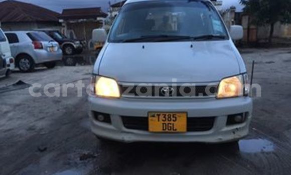 Buy Used Toyota Noah White Car in Dar es Salaam in Dar es Salaam Buy Used Toyota Noah White Car in Dar es Salaam in Dar es Salaam