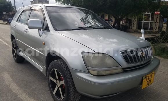 Buy Used Toyota Harrier Silver Car in Dar es Salaam in Dar es Salaam Buy Used Toyota Harrier Silver Car in Dar es Salaam in Dar es Salaam
