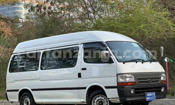 Buy Import Toyota Hiace White Car in Dar es Salaam in Dar es Salaam Buy Import Toyota Hiace White Car in Dar es Salaam in Dar es Salaam