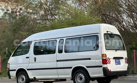 Buy Import Toyota Hiace White Car in Dar es Salaam in Dar es Salaam Buy Import Toyota Hiace White Car in Dar es Salaam in Dar es Salaam