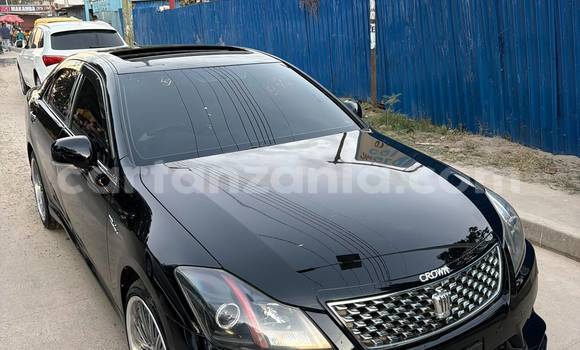 Buy Used Toyota Crown Black Car in Dar es Salaam in Dar es Salaam
