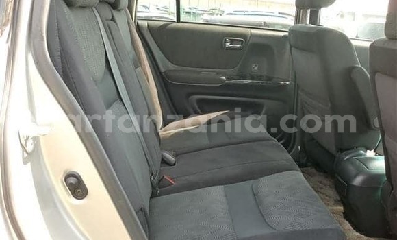 Buy Used Toyota Kluger Silver Car in Dar es Salaam in Dar es Salaam Buy Used Toyota Kluger Silver Car in Dar es Salaam in Dar es Salaam