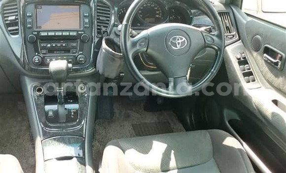 Buy Used Toyota Kluger Silver Car in Dar es Salaam in Dar es Salaam Buy Used Toyota Kluger Silver Car in Dar es Salaam in Dar es Salaam